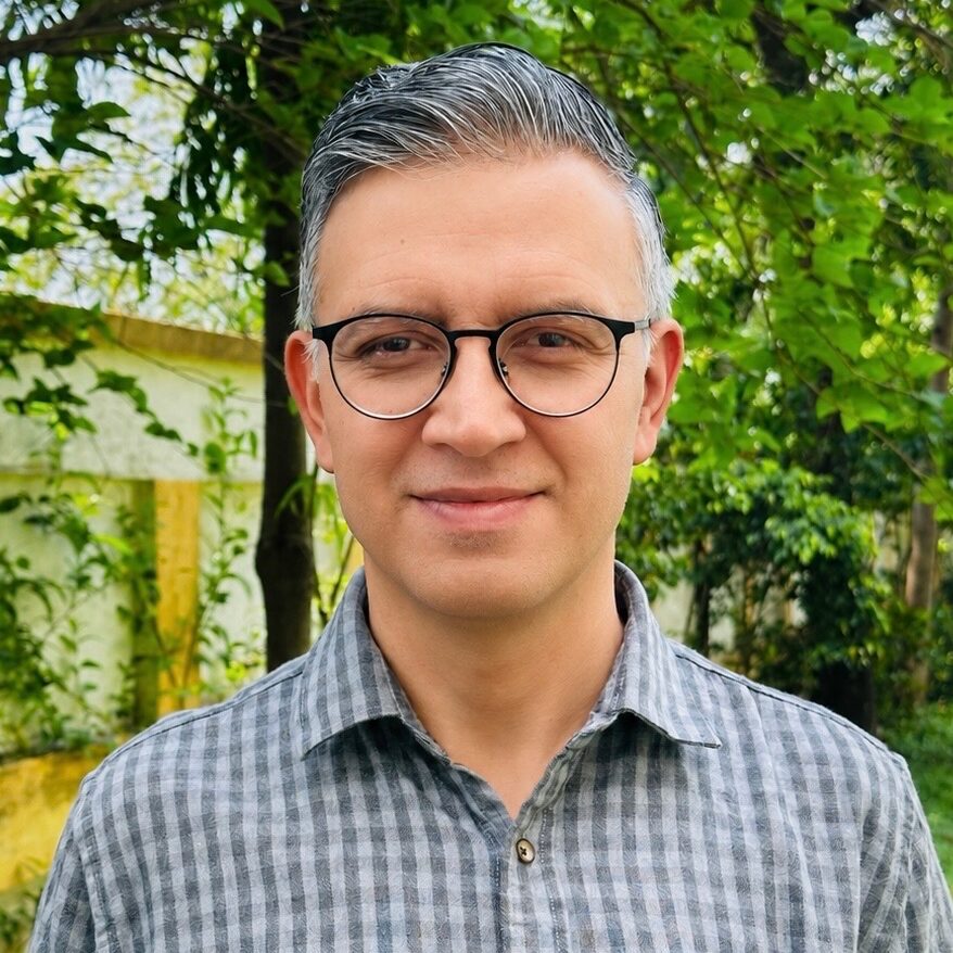 Home Amit Portrait